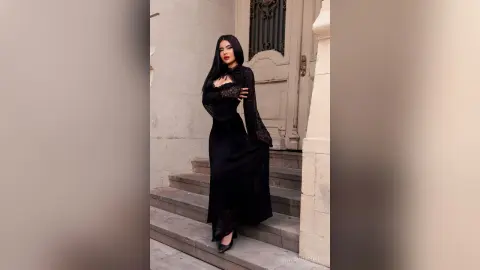 NatashaCurie — 🖤