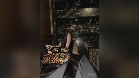 IvyAvery — Business women