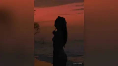 SukiiStark — 🏖️🌊