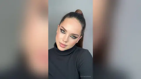 AustinFairman — Do you like this makeup? 😊