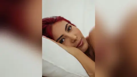 IsabellaEstrada — Classic Girl