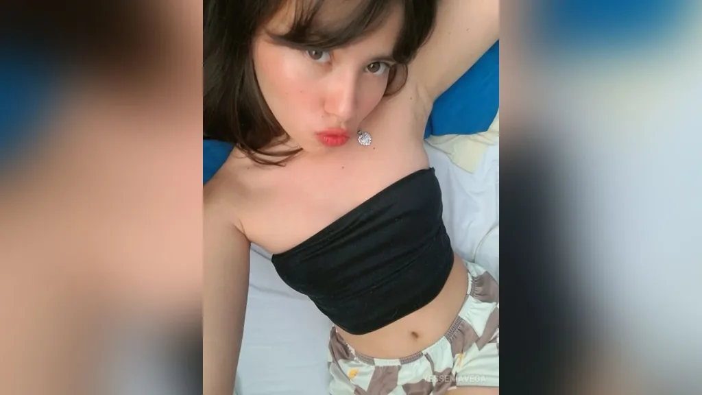 YesseniaVega — late at home