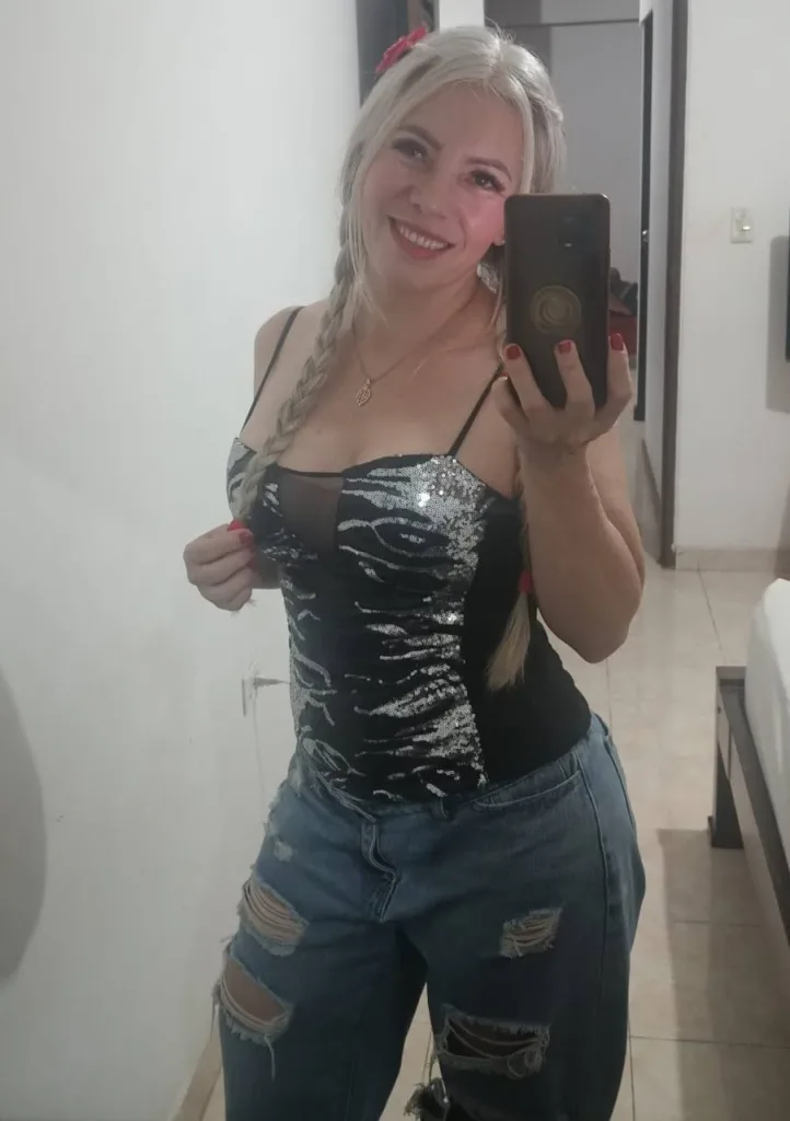 PeerlaSweet — Streamate Photos