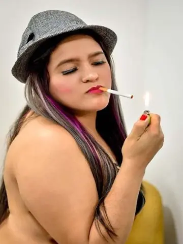 OlivaFoxx19 — Streamate Photos