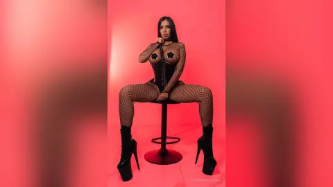 EstefaniaBrown — Goddess in latex🔥