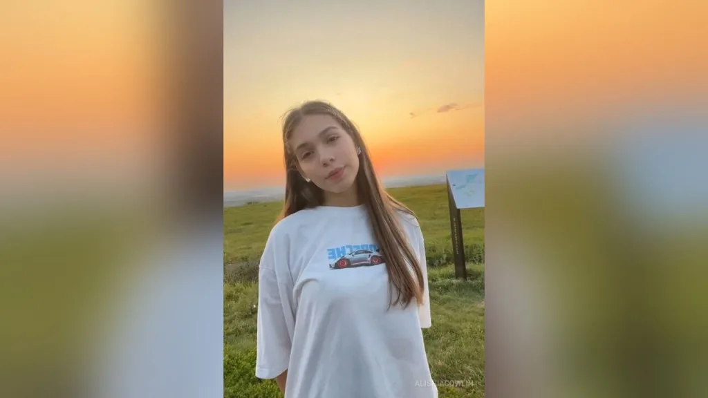 AlishiaCowlin