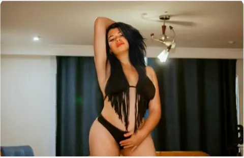 ALMAWHITEE — Streamate Photos
