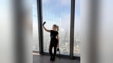 Moonlight Missy — Blondie likes to travel