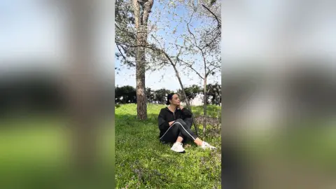 AngelinaKunis — Moments