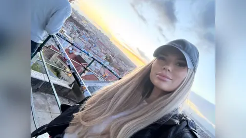 JuliaAzzuro — Pieces of me