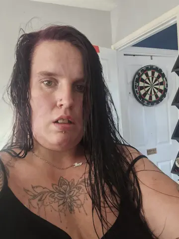 CurvyDestiny34 — Streamate Photos