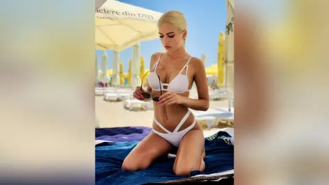 ElsaPressley — Too hot🥵