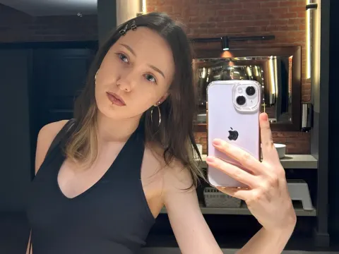 AnnaHogan cam model