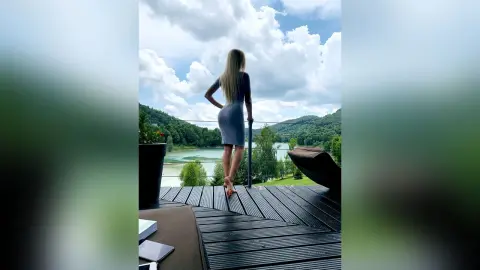 AmeliaGrandes — holidaaaaays