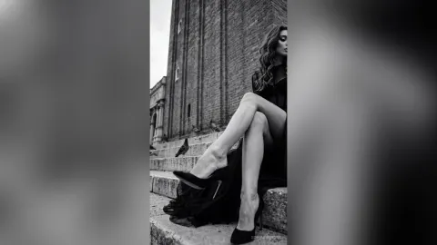SofiaBimboss — Black and white