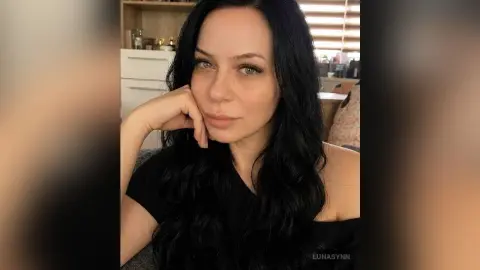 LunaSynn — Selfie 🧡