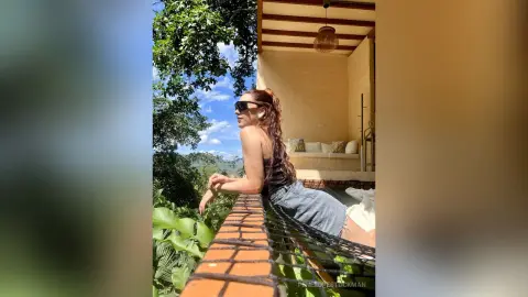 PenelopeStockman — Blame it on the sunlight 🌞