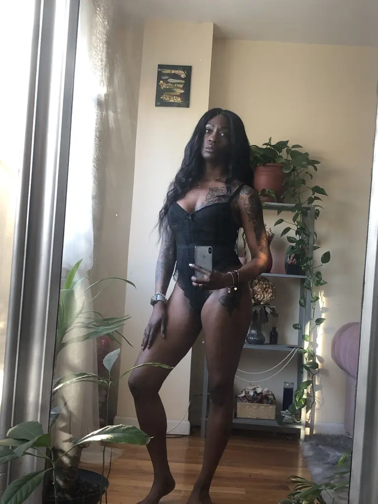 Ellie_Haze