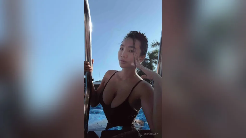 ErzabelLew β swimming