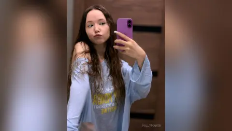 PollyPower — 🌙 late selfies