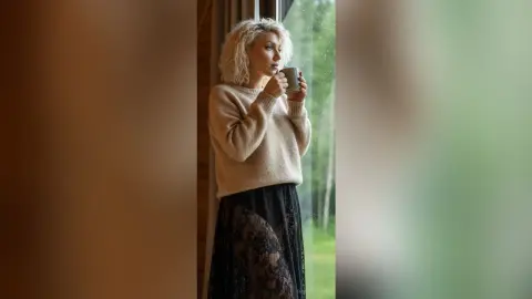 EmmaAmstrong — natural beauty