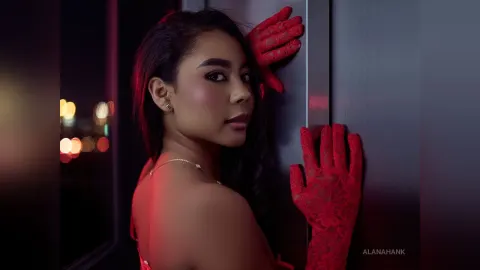 AlanaHank — 👄