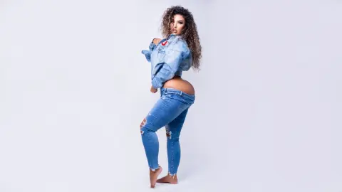 LivSummers — Streamate Photos