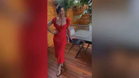 Alexa — Feeling Pretty 🌹