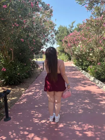 PetiteJulie — Streamate Photos