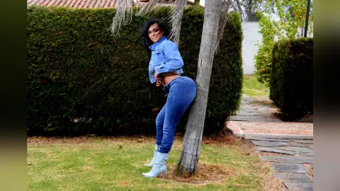 VivianaTaylor — .