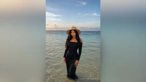LorraineJhonsson — Let's enjoy the summer 