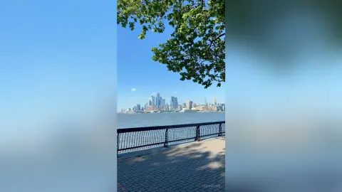 LiaMotzer — my biggest dreams is New York.