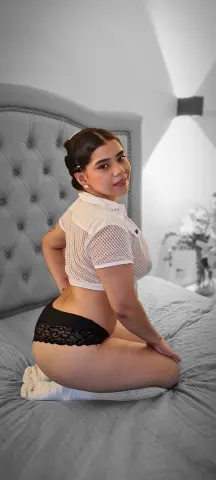 Izelzunara — Streamate Photos