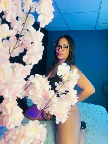 AlunaClark — Streamate Photos