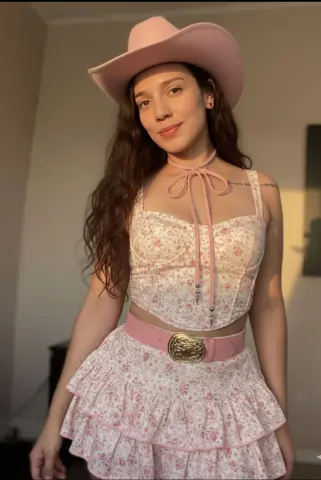 Alana_Paige — Streamate Photos