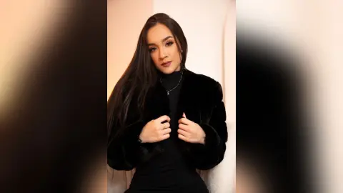 SofiaGale — a queen needs a servant