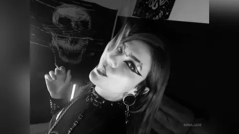 MinaJade — Praise the Queen 😈
