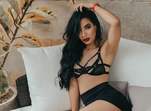 AishaSoler — Streamate Photos