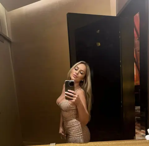 Lucy_London_19 — Streamate Photos