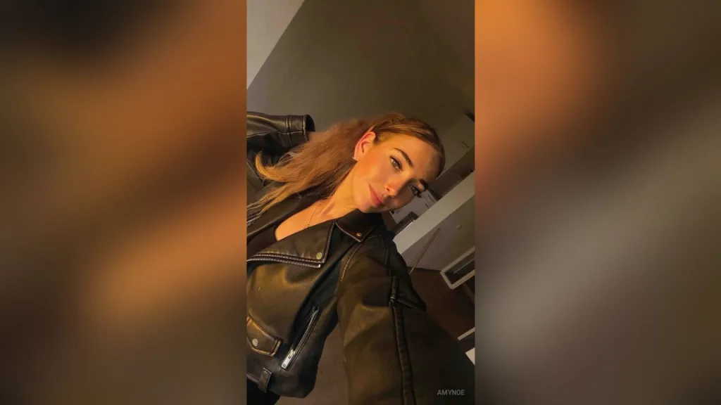 AmyNoe — Your Girl Next Door