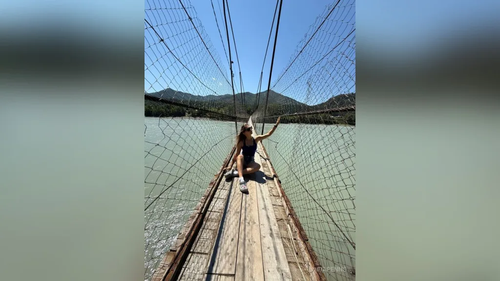 LindaPenns — Suspension bridge😅