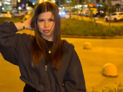 EvelinVosmus cam model