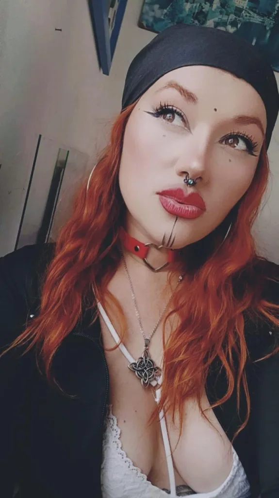 bathory_mia — Streamate Photos