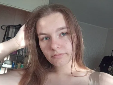 LucilleDeinert cam model