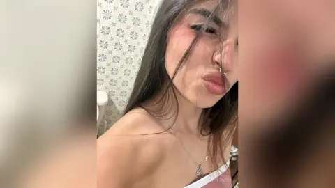 AmyFender — 🫦