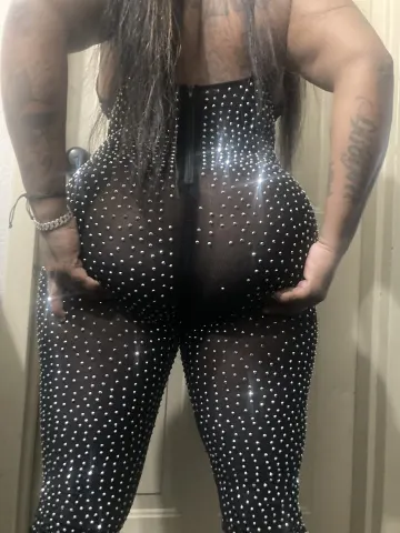 ChiBellaTheBody — Streamate Photos