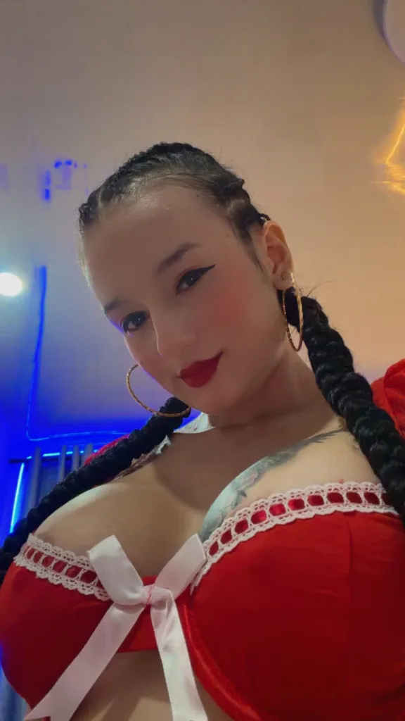 SisiRojass — Streamate Photos