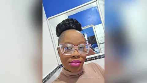 AkeliaHampson — I DRIVE YOU CRAZY 😫🤯
