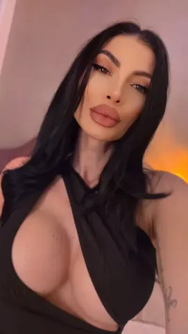 MetishaCaprice — Streamate Photos