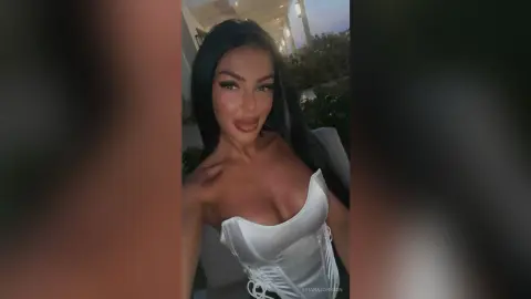 BrianaJohnson — Selfie